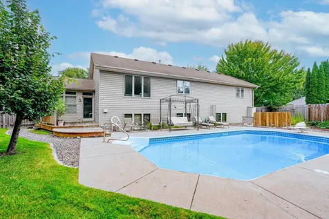 915 Ferndale Street S Maplewood MN 55119