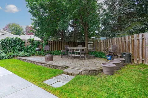 915 Ferndale Street S Maplewood MN 55119