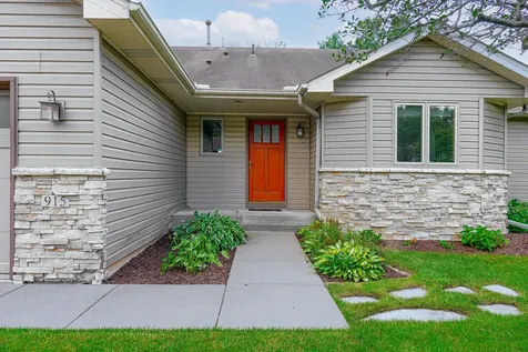 915 Ferndale Street S Maplewood MN 55119