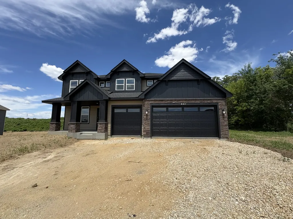 843 Londonderry Lane NW Rochester MN 55901