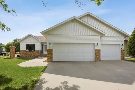 2901 32nd Street S Fargo ND 58103
