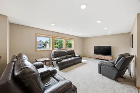 2901 32nd Street S Fargo ND 58103