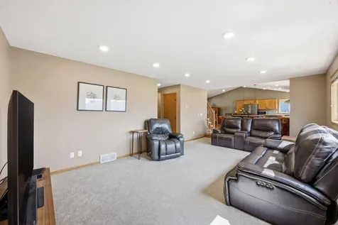 2901 32nd Street S Fargo ND 58103