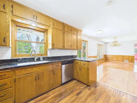 5212 W 70th Street Edina MN 55439