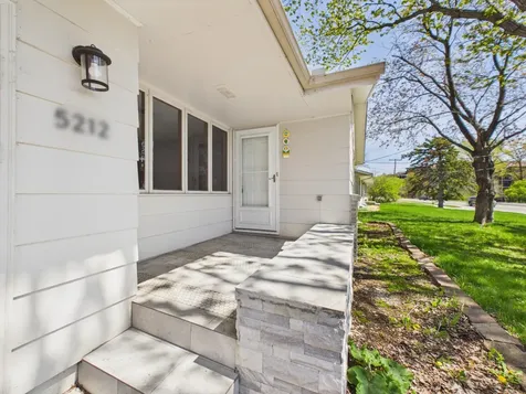 5212 W 70th Street Edina MN 55439