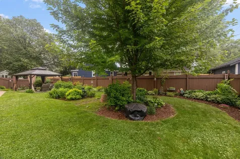 3915 Regent Avenue N Robbinsdale MN 55422
