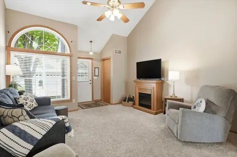 6079 Courtly Alcove Woodbury MN 55125
