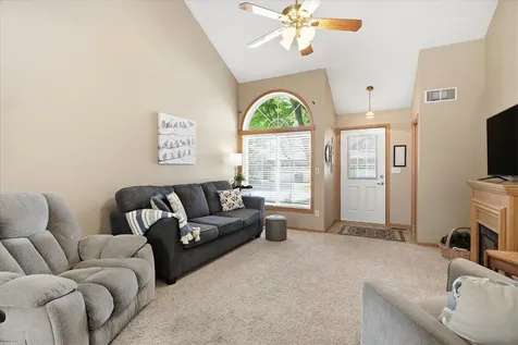 6079 Courtly Alcove Woodbury MN 55125