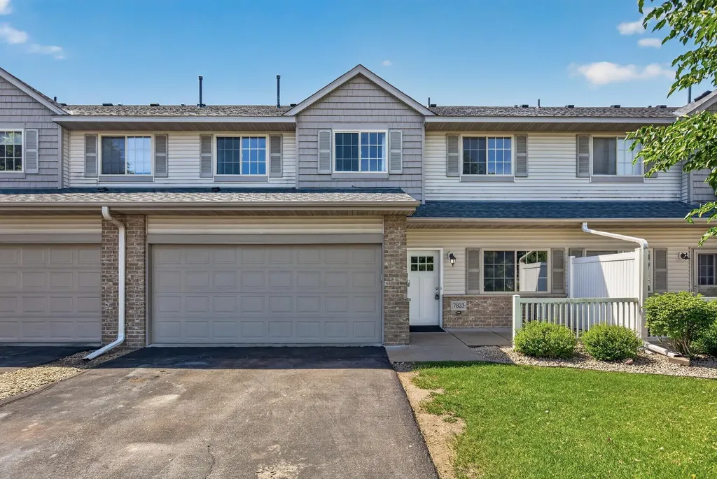 7823 W 145th Street Savage MN 55378