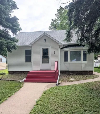 208 S 7th Street Montevideo MN 56265