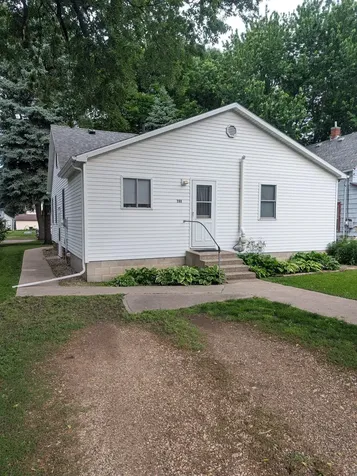 208 S 7th Street Montevideo MN 56265