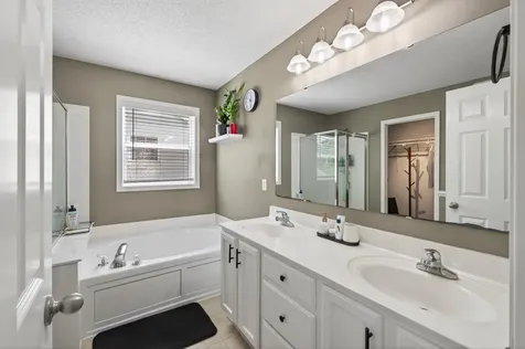 3351 N View Lane Woodbury MN 55125