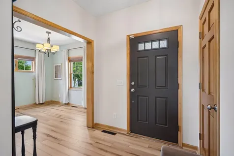 11585 Laketowne View Albertville MN 55301
