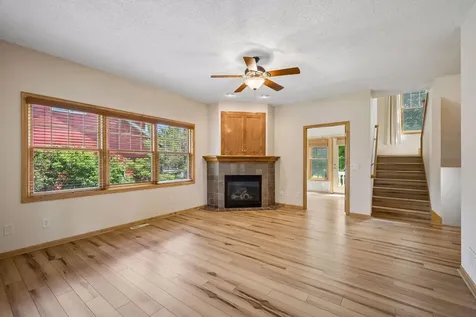 11585 Laketowne View Albertville MN 55301