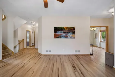 11585 Laketowne View Albertville MN 55301