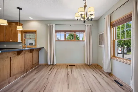 11585 Laketowne View Albertville MN 55301