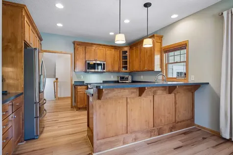 11585 Laketowne View Albertville MN 55301