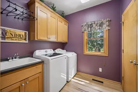 11585 Laketowne View Albertville MN 55301