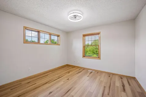 11585 Laketowne View Albertville MN 55301