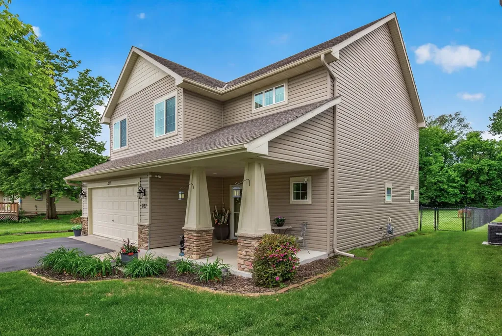 837 Boldt Street Chaska MN 55318