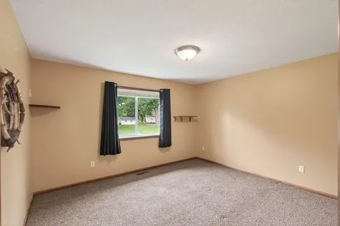 837 Boldt Street Chaska MN 55318