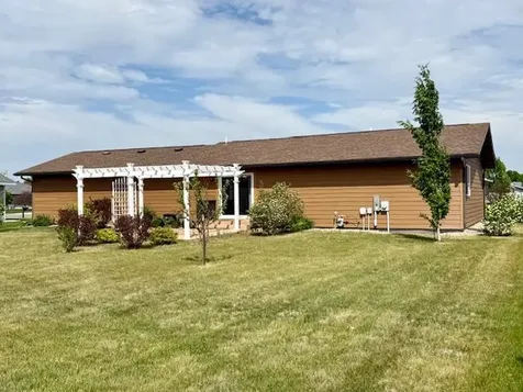 822 9th Avenue SW Perham MN 56573