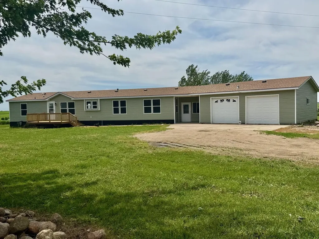 27229 State Highway 264 Worthington MN 56187