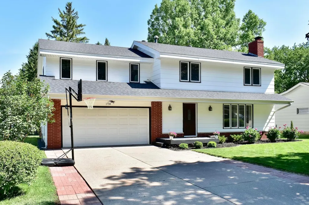 1758 Edgewood Road Winona MN 55987