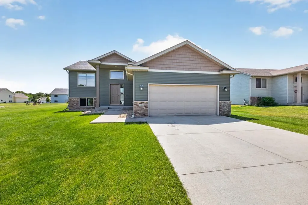4024 Stone Point Drive NE Rochester MN 55906
