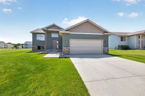 4024 Stone Point Drive NE Rochester MN 55906