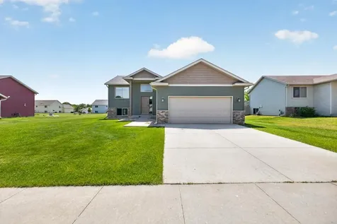 4024 Stone Point Drive NE Rochester MN 55906