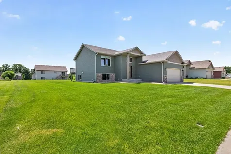 4024 Stone Point Drive NE Rochester MN 55906