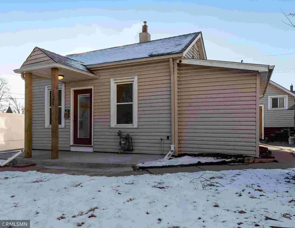 1040 Rose Avenue E Saint Paul MN 55106