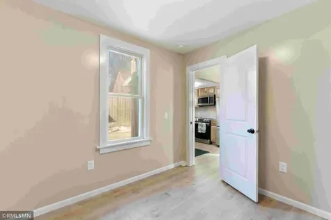 1040 Rose Avenue E Saint Paul MN 55106