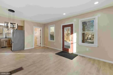1040 Rose Avenue E Saint Paul MN 55106