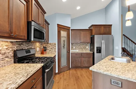 19820 Itea Avenue Lakeville MN 55044