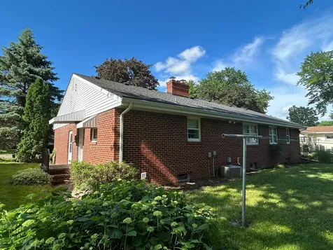 216 8th Avenue SE Waseca MN 56093
