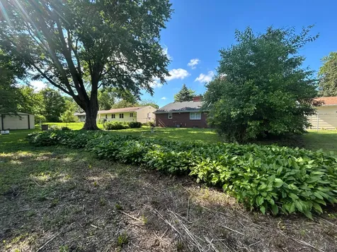 216 8th Avenue SE Waseca MN 56093