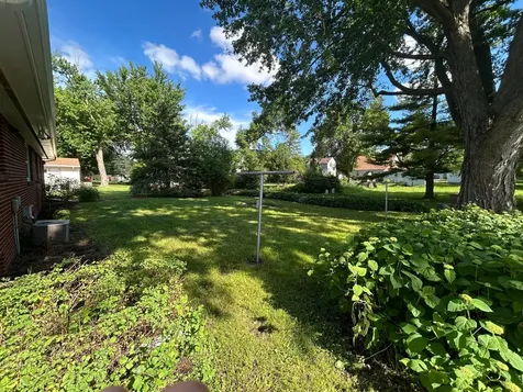 216 8th Avenue SE Waseca MN 56093