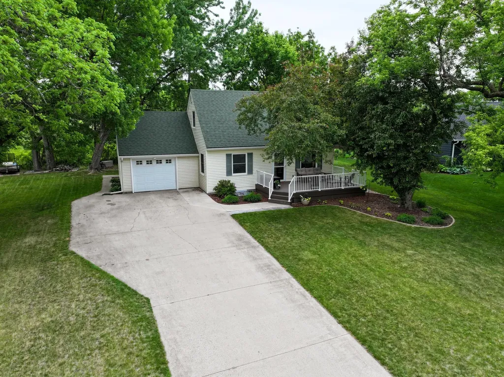 406 Fingal Court Alexandria MN 56308