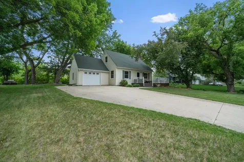 406 Fingal Court Alexandria MN 56308