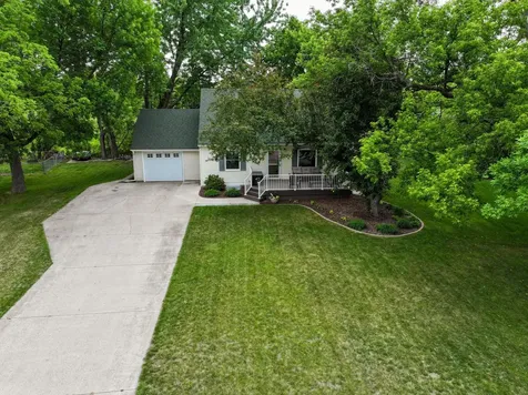 406 Fingal Court Alexandria MN 56308