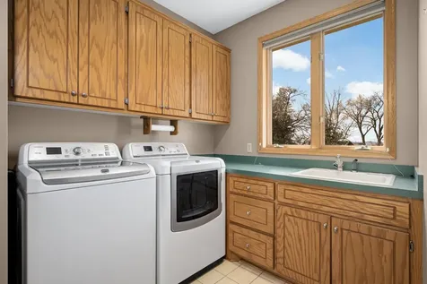 7628 Auto Club Circle Bloomington MN 55438