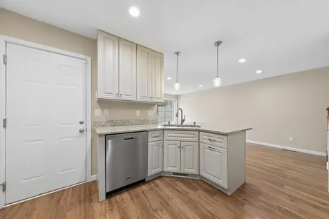 769 Crystal Avenue Shoreview MN 55126