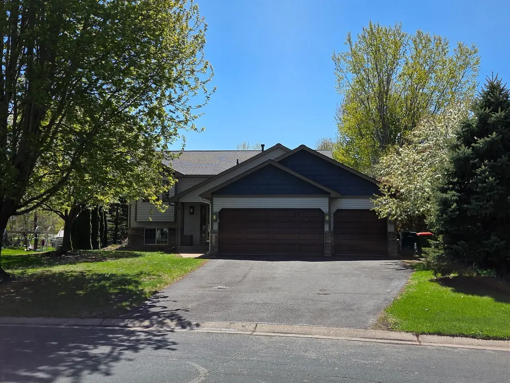 680 Lois Lane Lino Lakes MN 55014
