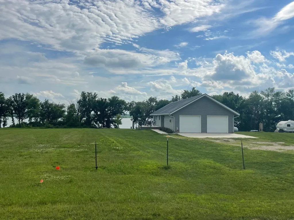 22 Jayvee Lane Garvin MN 56132