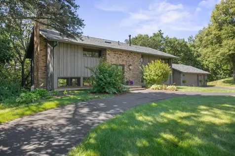 565 Lakota Lane Chaska MN 55318