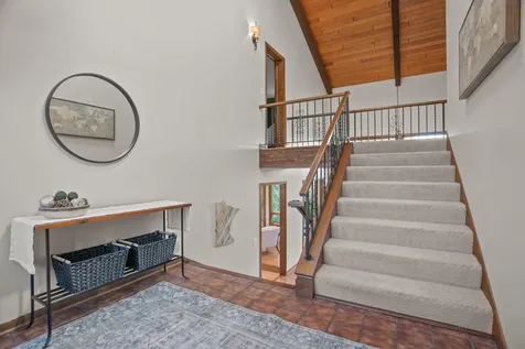 565 Lakota Lane Chaska MN 55318