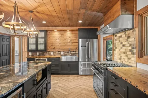 565 Lakota Lane Chaska MN 55318