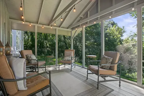 565 Lakota Lane Chaska MN 55318
